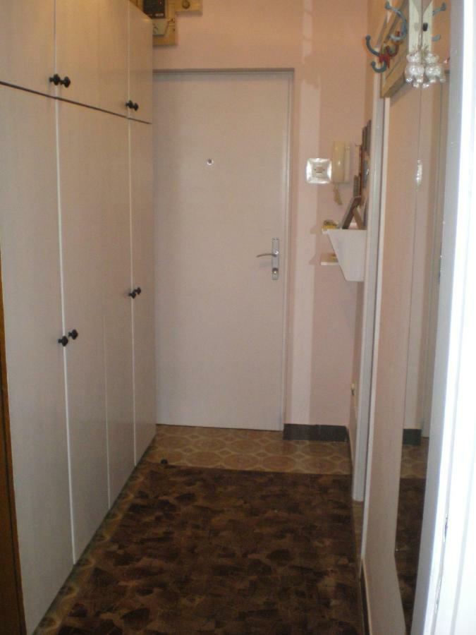 Apartment Nadia Ловран Екстериор снимка