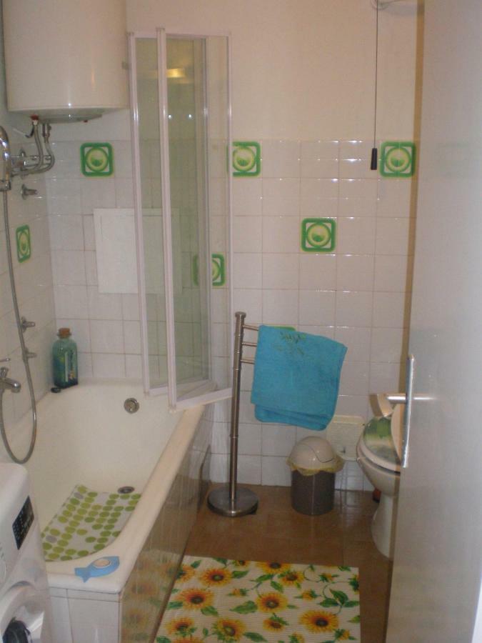 Apartment Nadia Ловран Екстериор снимка
